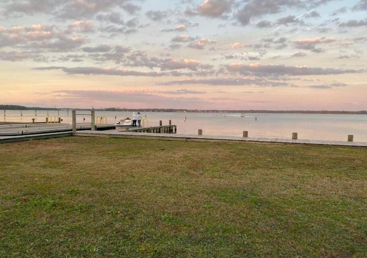 Model Home Near Camp Lejeune With Water View Sneads Ferry Exteriér fotografie